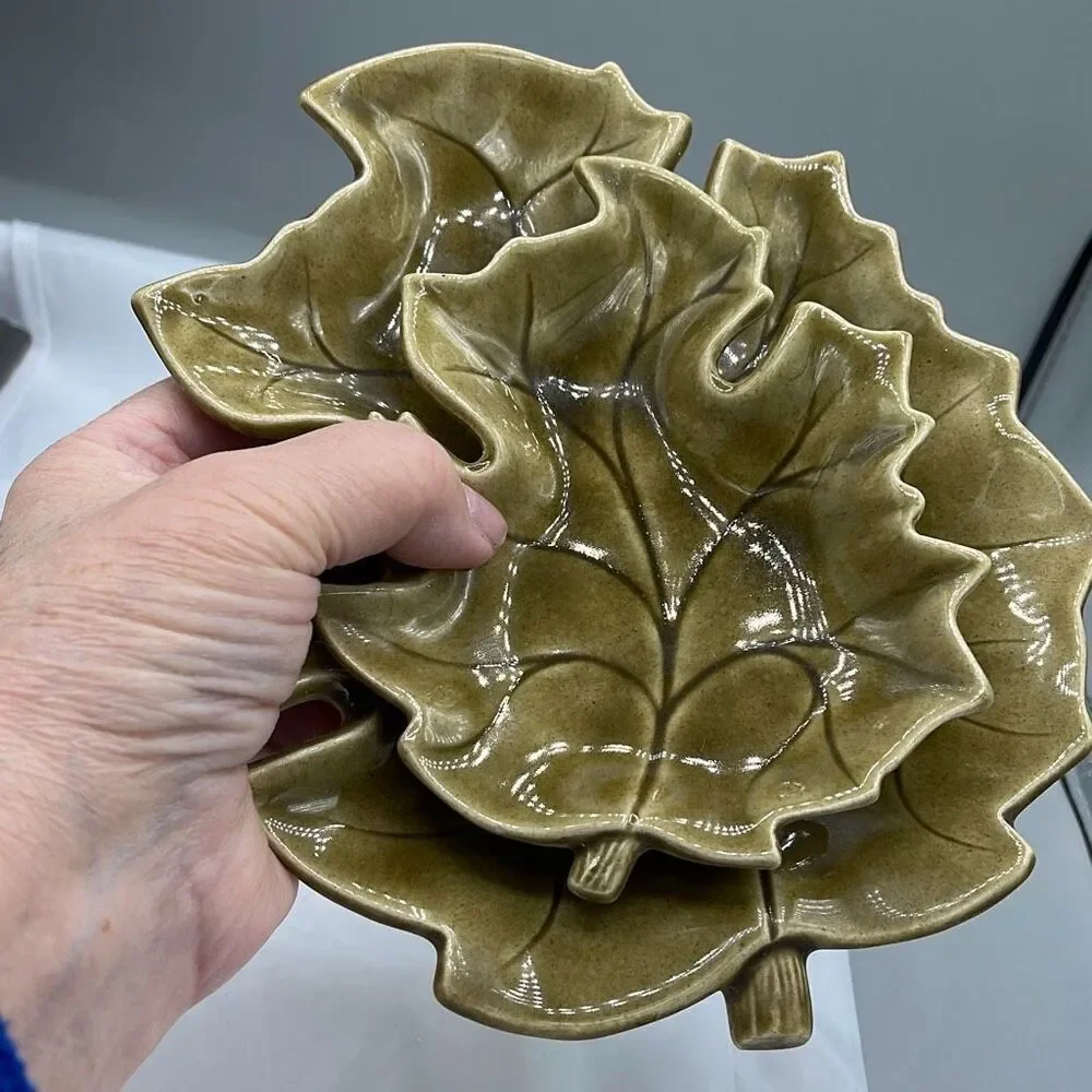 Set of two Avocado green nesting leaf dishes from 1967.